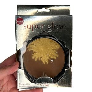 Beauty Concepts Super Glow Ultra Radiant Highlighter New in Box!